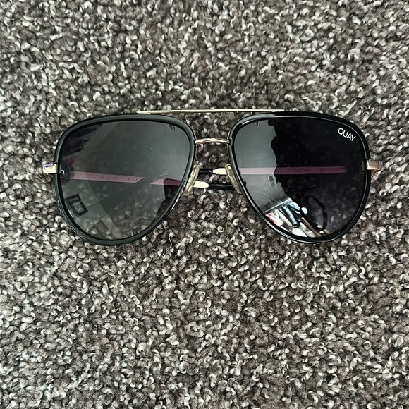 Quay Australia Black and Silver Aviator Sunglasses - Picture 2 of 8